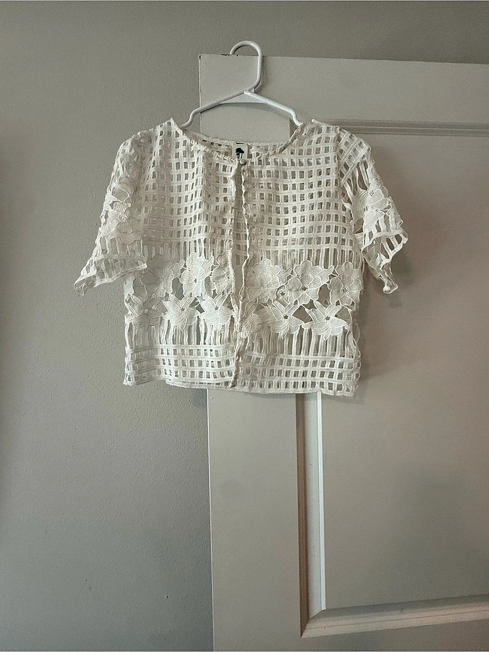 Tropiko White Crochet Short Sleeve Blouse Like New
